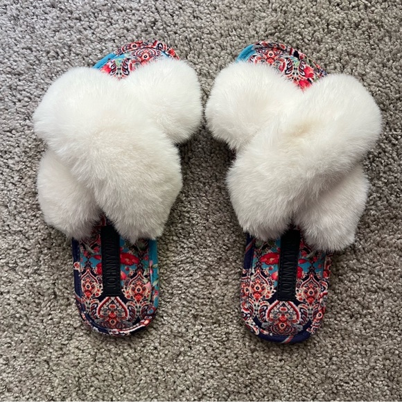 Johnny Was Indi X Faux Fur Trim Slipper size 7 - Picture 2 of 8